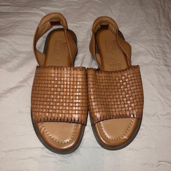 Spring Step Brown Leather Flats Slingback Toe cut out Sandals Size 37 - Picture 2 of 8